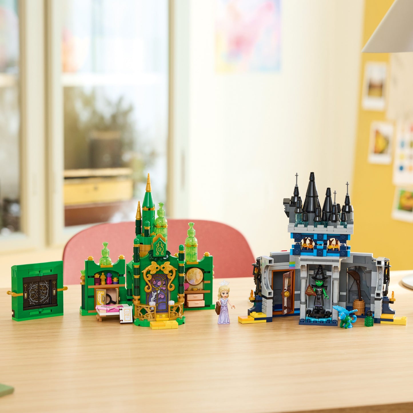 75689 Emerald City & Kiamo Ko Castle