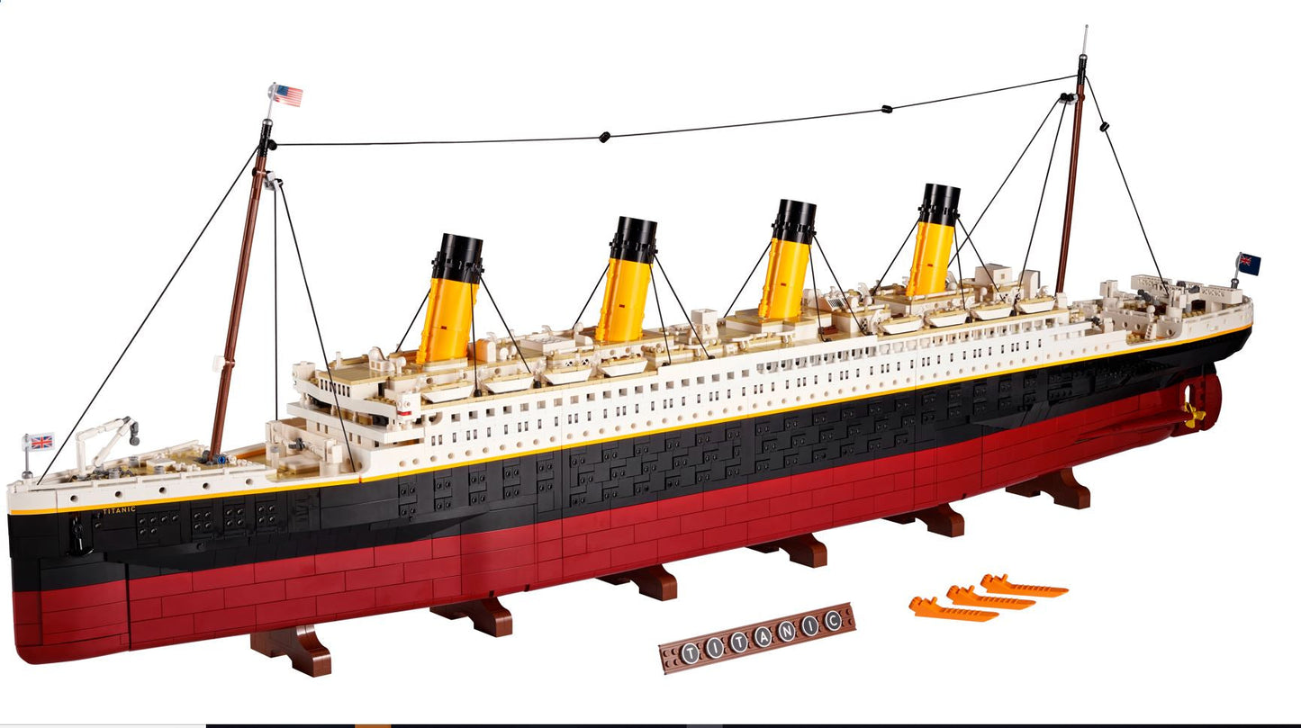 10294 LEGO® Titanic