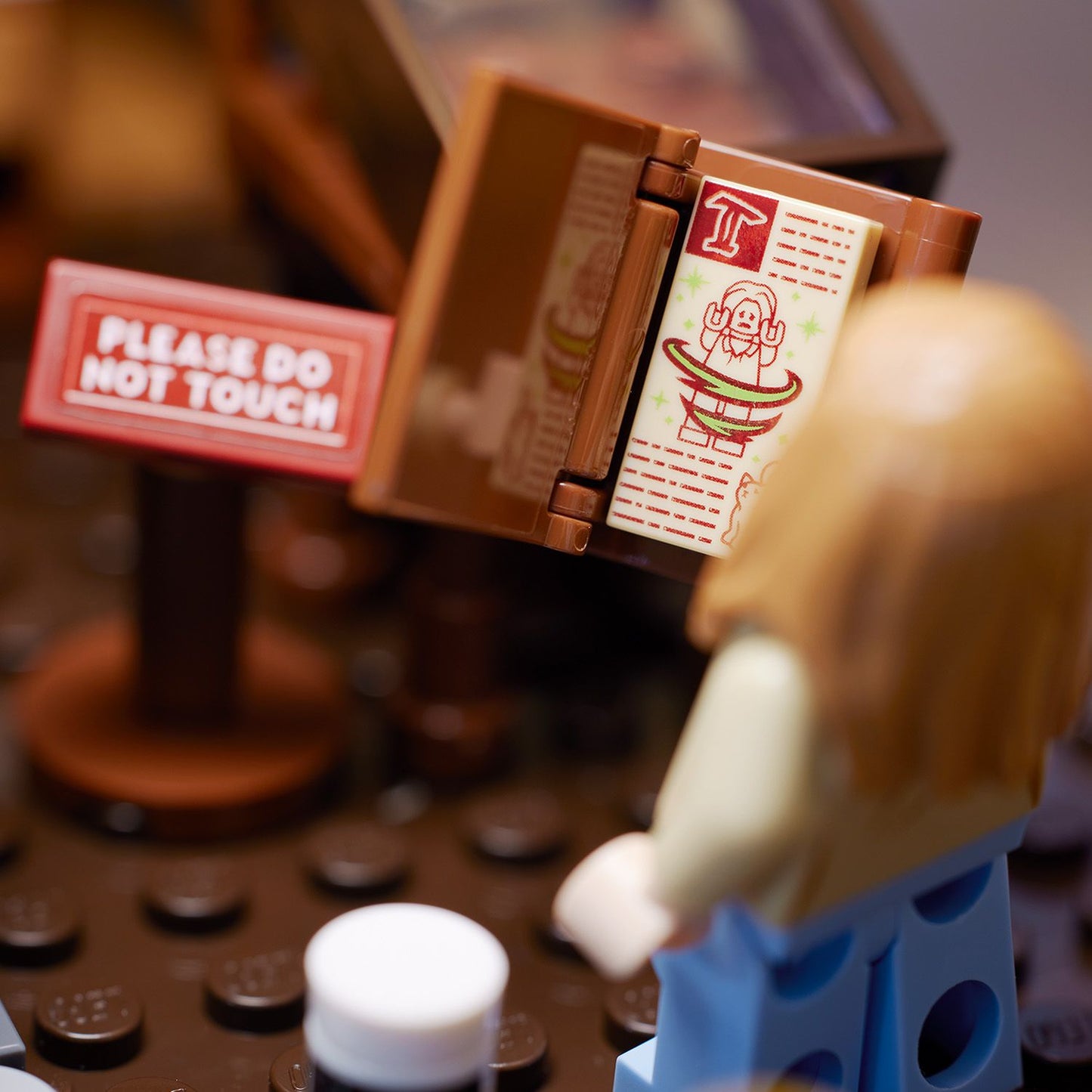 21341 LEGO® Ideas Disney Hocus Pocus: The Sanderson Sisters' Cottage