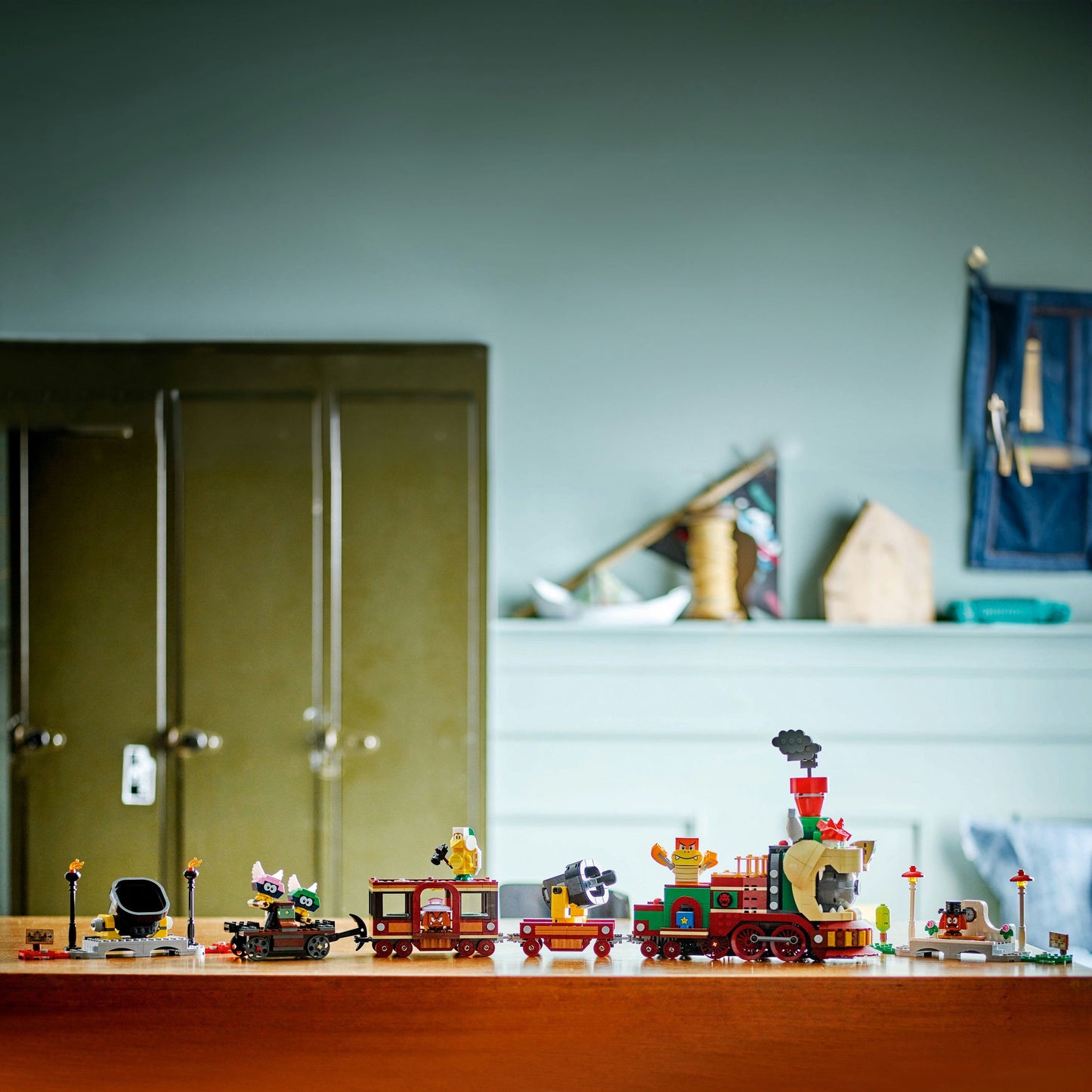 71437 The Bowser Express Train