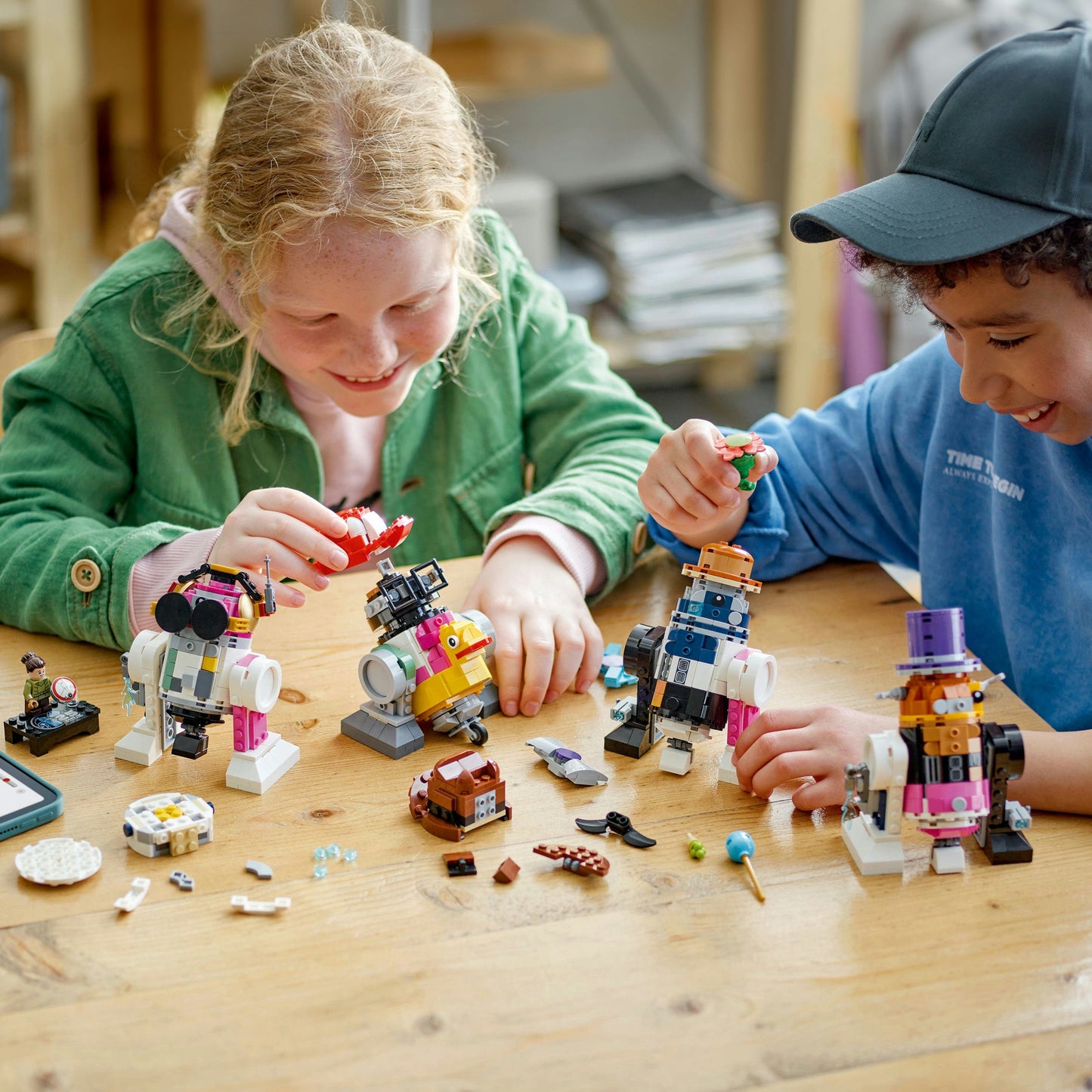 75392 Creative Play Droid™ Builder