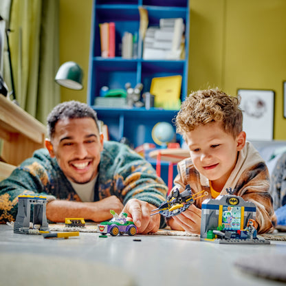 76272 The Batcave™ with Batman™, Batgirl™ and The Joker™