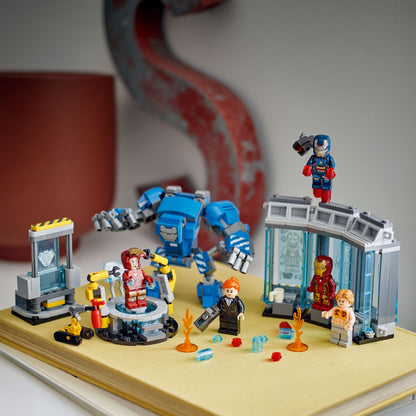76315 Iron Man's Laboratory: Hall of Armour