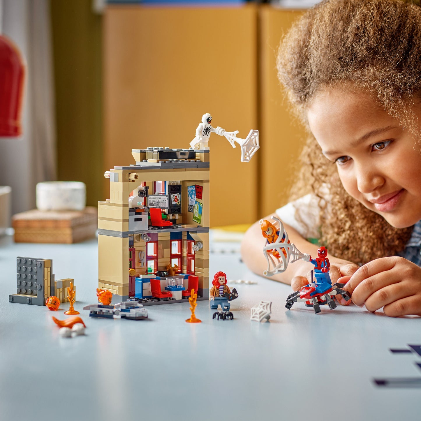 76317 Peter Parker's Apartment