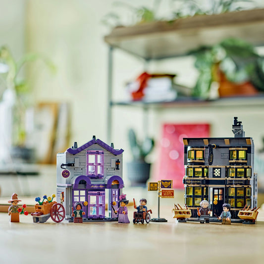 76439 Ollivanders™ & Madam Malkin's Robes