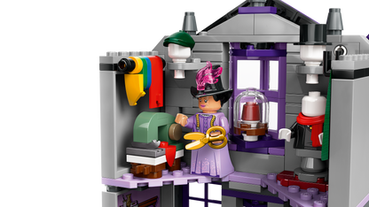 LEGO® Harry Potter 76439 Ollivanders™ & Madam Malkins Anzüge
